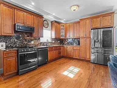 4254 Humphrey St — Photo 6