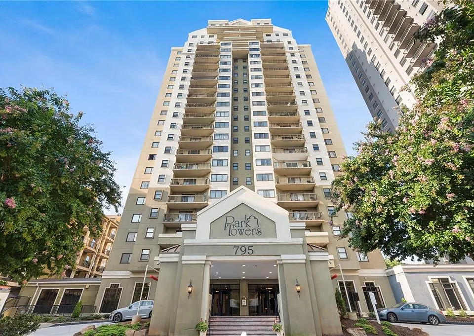 795 Hammond Dr #505