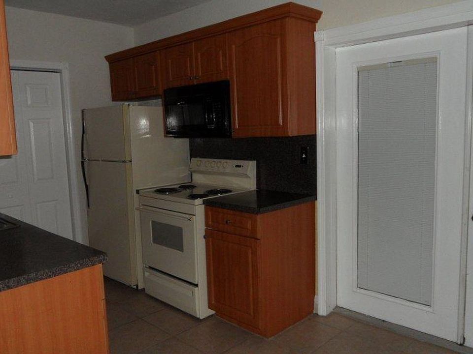 1st image of 700 N 70th Ave #700