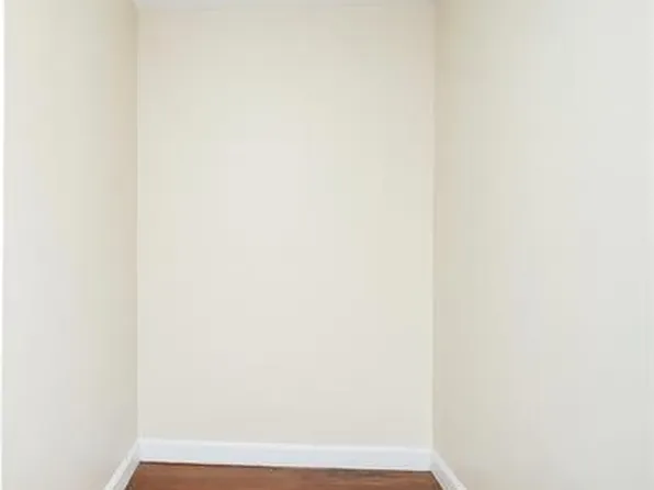 208 Saint Mary's Avenue image 34 of 47