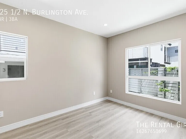 225 1/2 N Burlington Ave — Photo 9
