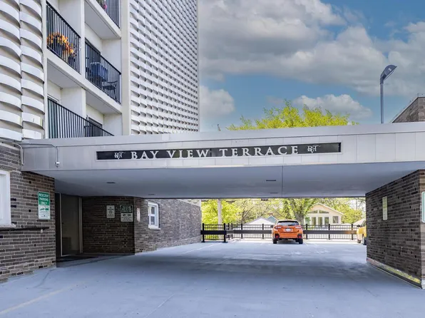 2525 South Shore DRIVE #14C, Milwaukee, WI 53207