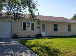 1301 Lindwood Dr, Carter Lake, IA 51510