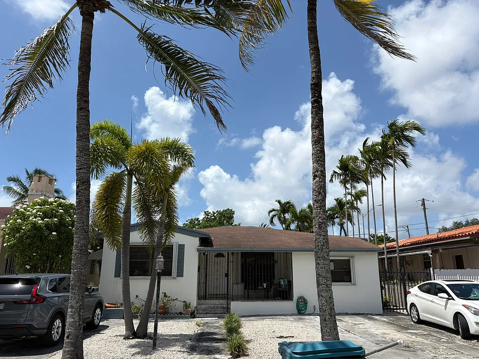 1680 SW 14th Ter