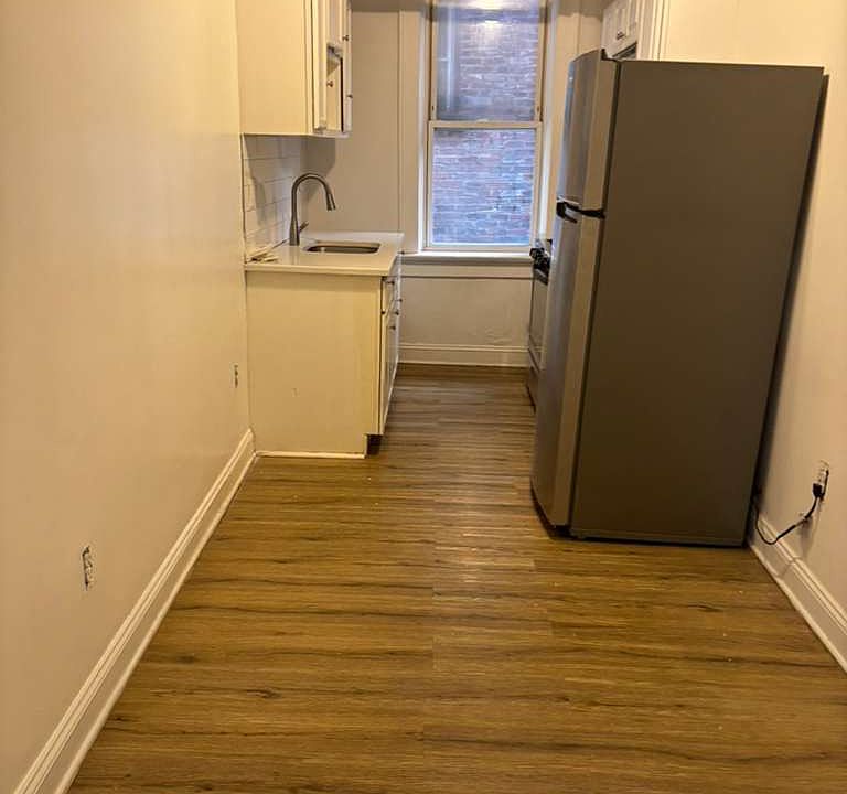 1st image of 110 Belgrove Dr #6C