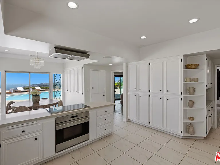 8416 Skyline Dr — Photo 29