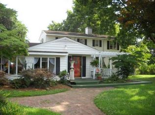 105 Tangle Dr, Jamestown, NC 27282