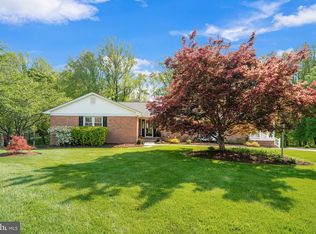 6028 Berwynd Rd, Fairfax, VA 22030