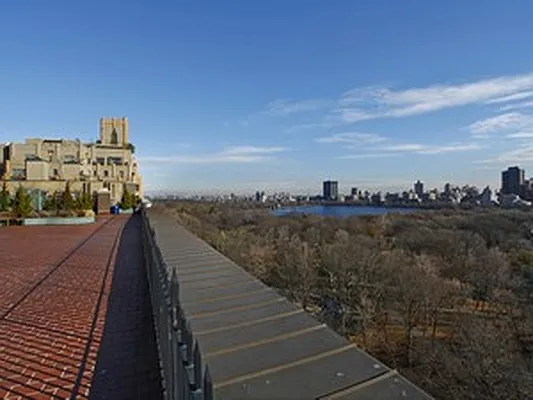 Sold by Corcoran | media 7