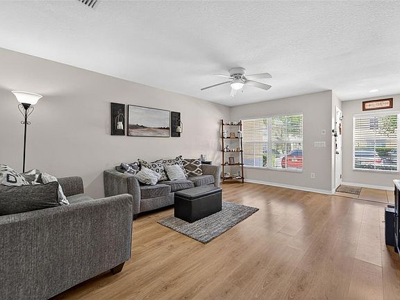 5th image of 37604 Aaralyn Rd