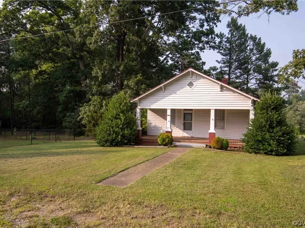 513 E 3rd Ave, Kenbridge, VA 23944
