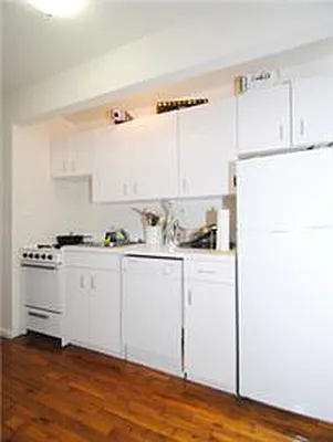 Rented by Buchbinder & Warren | media 18