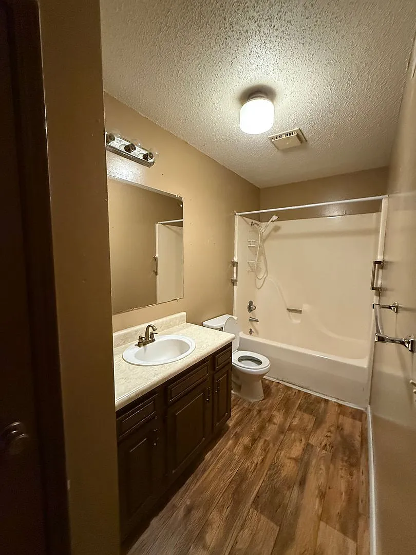 Jean Street Apartments — Photo 4