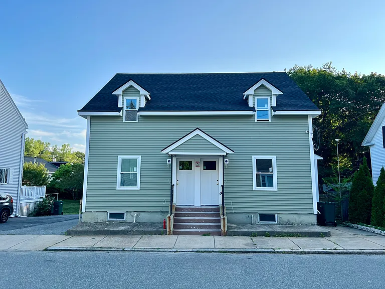 11-13 Garfield Ave — Photo 19