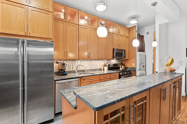 Sold by Compass | media 3