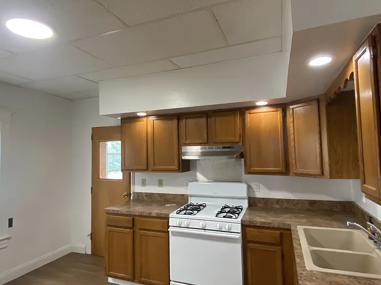 359 Wright Ave — Photo 7