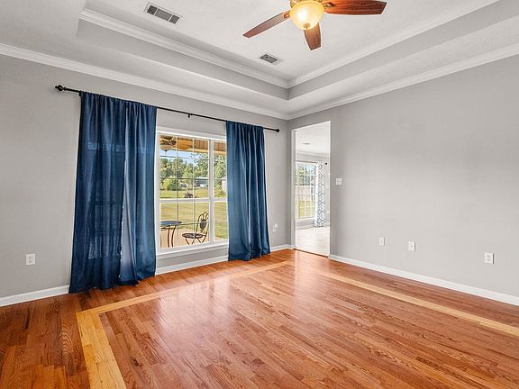 4th image of 57 Weaver Cir