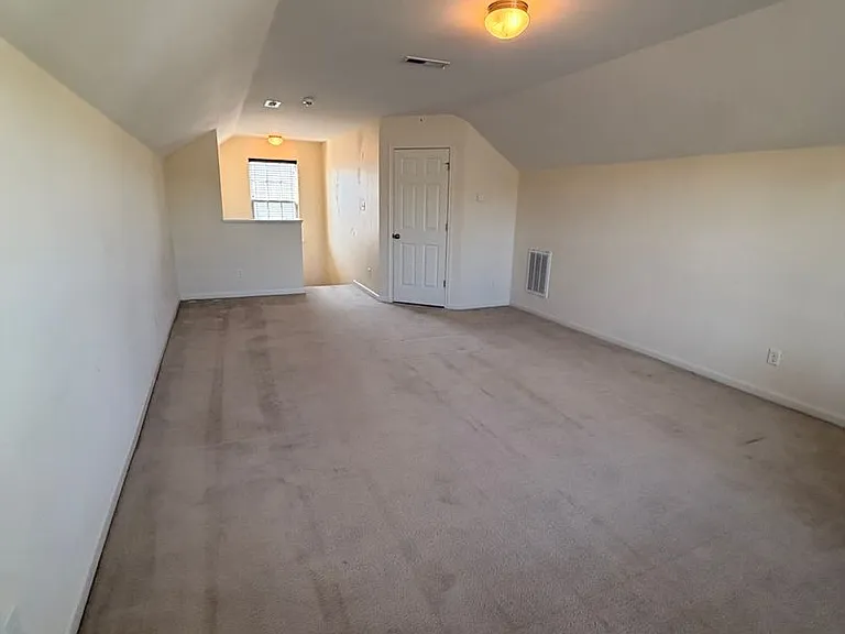 42 Kilverstone Way — Photo 40