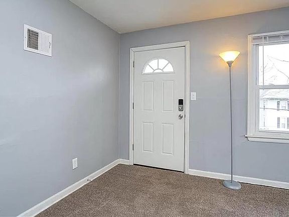 2nd image of 320 N Morse Ave