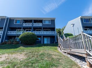 4 Hillside Ct #D1, Highlands, NJ 07732