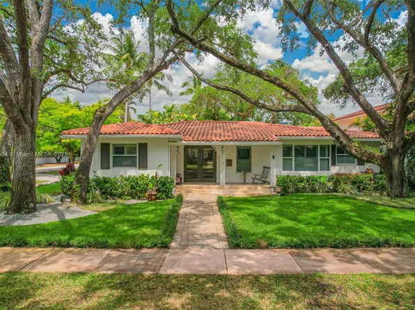 1049 Malaga Ave, Coral Gables, FL 33134