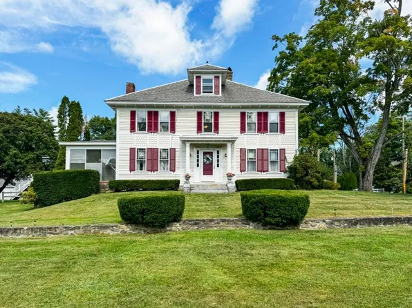 2 Plumer Road, Epping, NH 03042