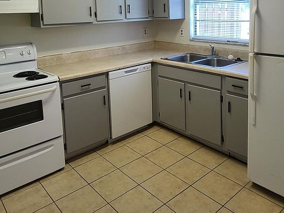 3rd image of 980 Canalview Blvd #N3