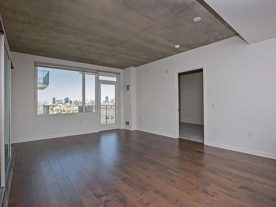 1st image of 45 Bartlett St Unit 706