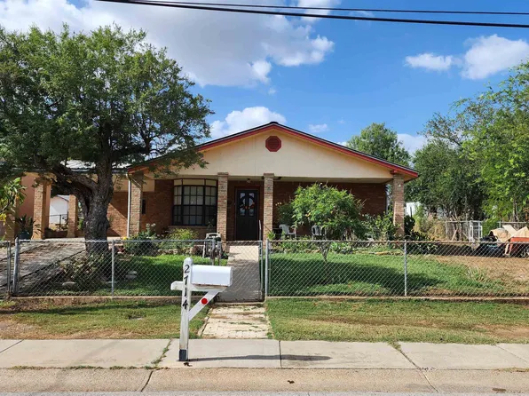 2714 Blaine St, Laredo, TX 78043
