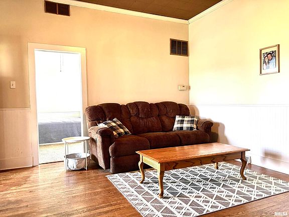 3rd image of 22131 Wetsell St