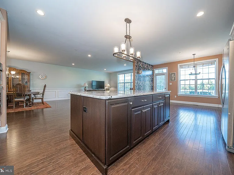 3701 Parris Blvd — Photo 31