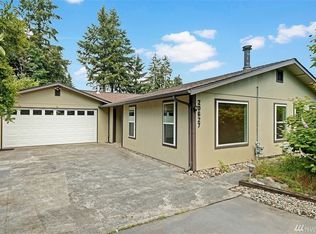 20627 Olympic Pl, Lynnwood, WA 98036