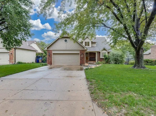 1524 E Pheasant Run St, Derby, KS 67037