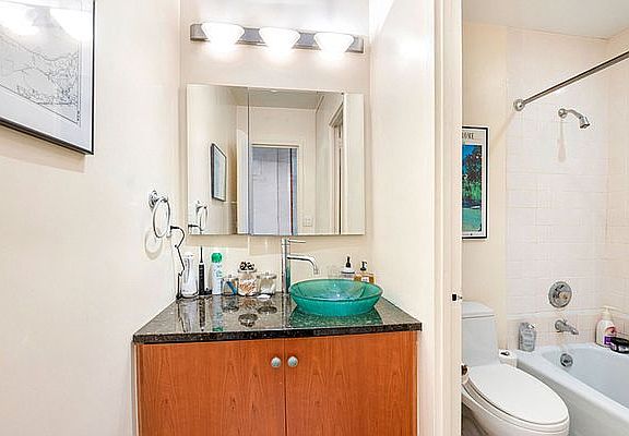 4th image of 60 E 8th St APT 24L