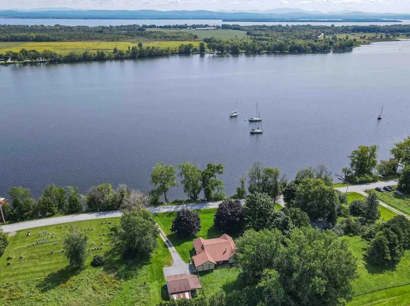 58 Poor Farm Road, Alburgh, VT 05440