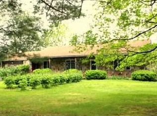 34 Beechwood Rd, Belvidere, NJ 07823