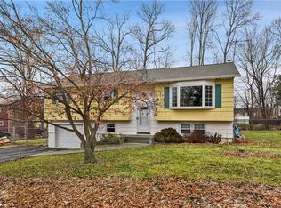 32 Yorktown Rd, Carmel, NY 10512