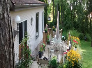 9545 Headlands Rd, Mentor, OH 44060