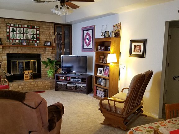 4th image of 1410 Mossman Dr