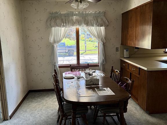 4th image of 1504 Philippen STREET