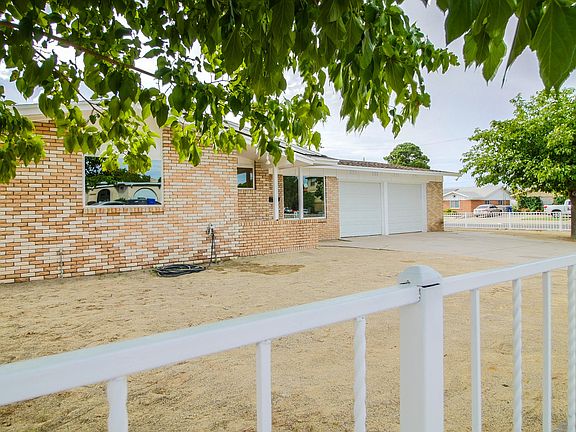 3rd image of 10289 Saigon Dr