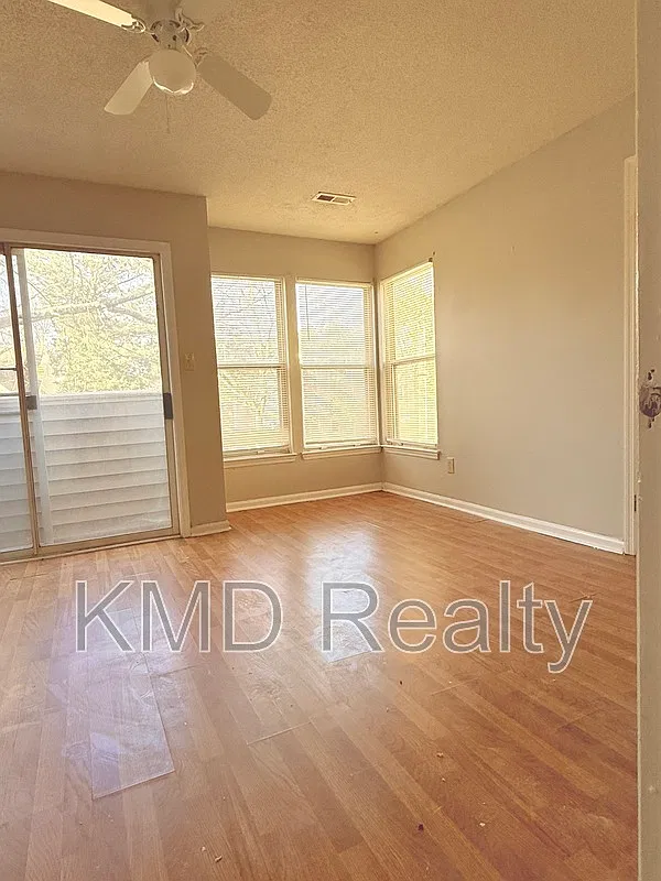 2 bed, 2.0 bath, 875 sqft, $1,195 — Photo 4