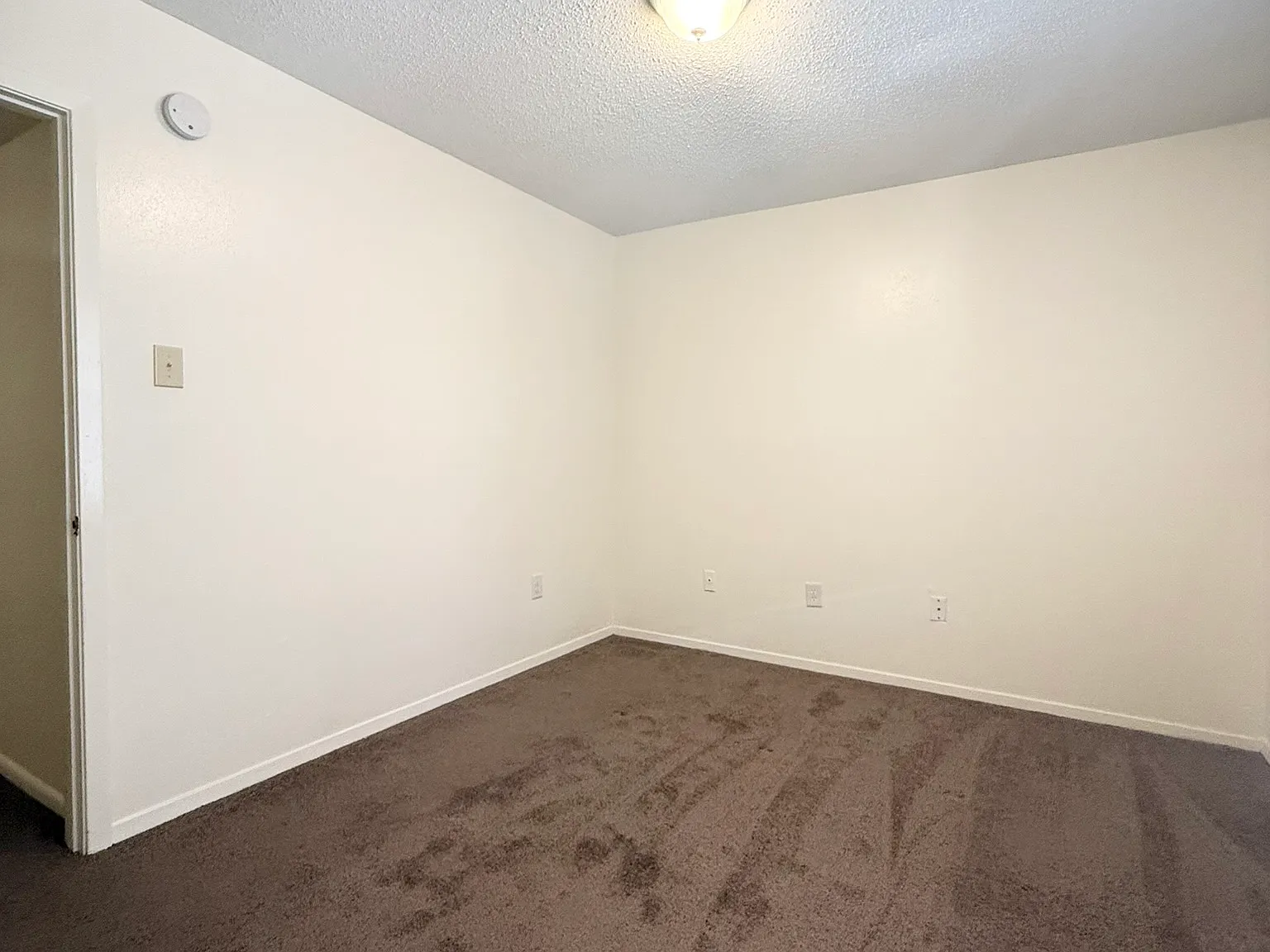 3 bed, 1400 sqft, $1,450 — Photo 4