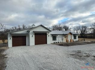 452 SW 51st Rd, Clinton, MO 64735