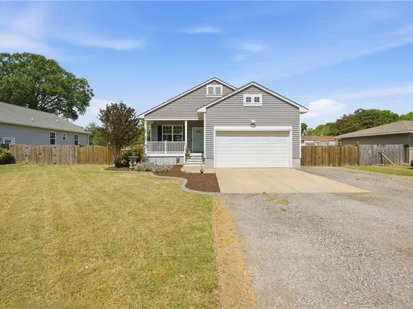 7447 Lafayette Heights Dr, Gloucester Point, VA 23062