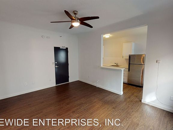 3rd image of 1641 N Alexandria Ave APT 124