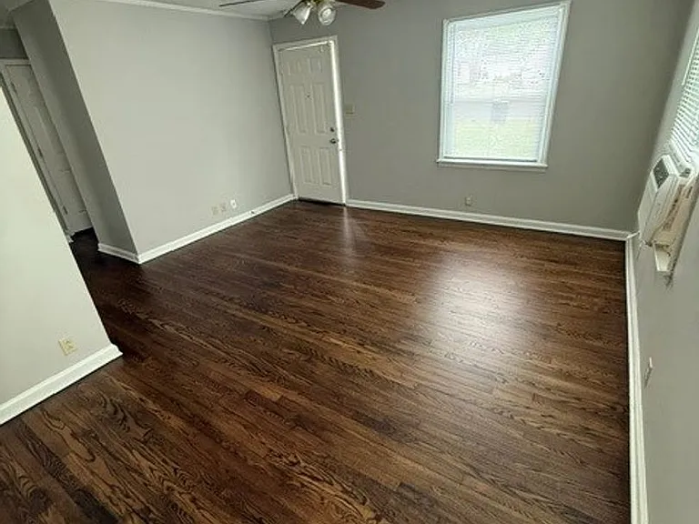 203 Sunset St — Photo 3