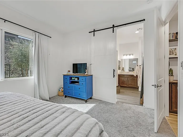 111 Ibiza Lake Dr — Photo 15