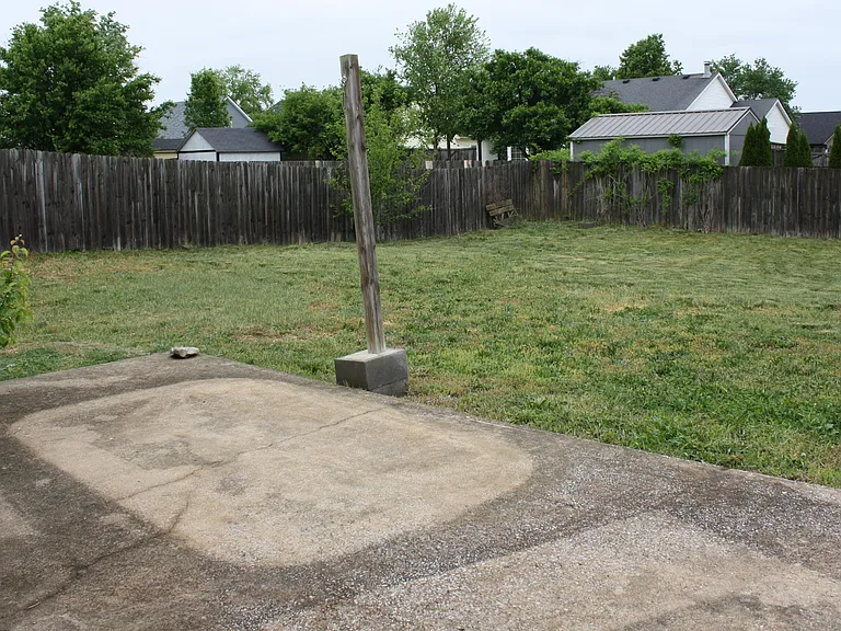 913 Fieldstone Way — Photo 16
