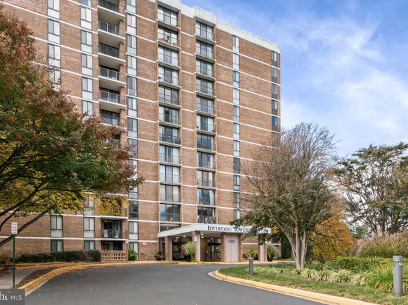 2300 Pimmit Dr APT 1408, Falls Church, VA 22043